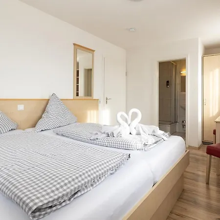 Traube, Ludwigshafen, Bodensee, Seenah Gelegen 2*